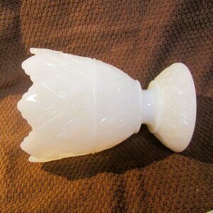 VTG E.O. BRODY MILK GLASS VASE/PLANTER W/PEDESTAL